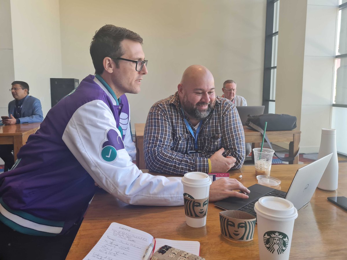 dbvisit's tweet image. We had a great time at Oracle Cloud World in Las Vegas! Nothing beats seeing participants, partners, and customers in person to discuss the latest Oracle technology and demonstrate how they can achieve robust disaster recovery for their #OracleSE databases!