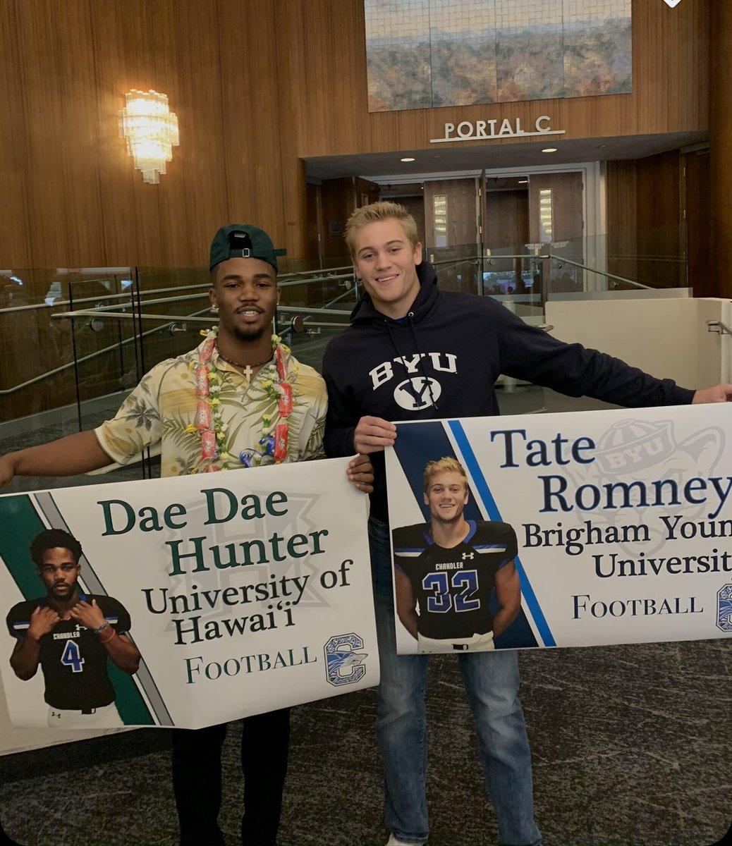 I took a photo with my guy Tate after the game , and I forgot the guy who had taken the photo🤦🏾 if by any chance you see this can you send me this pics with me and him + the ones with Jacob Conover! 
(We we’re in the back of end zone towards indoor)
I will really appreciate it !