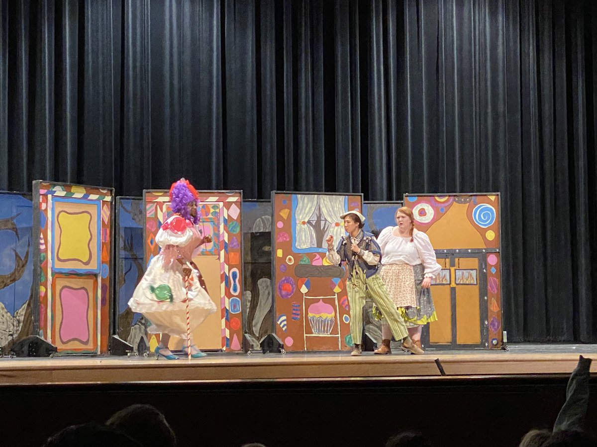 It was Liscano’s turn to see Hansel and Gretel by the Fort Worth Children’s. Our 3rd graders enjoyed it so much. We ❤️that our students have this opportunity every year. <a href="/liscanoelem/">Liscano Elementary School</a> <a href="/friscofinearts/">FISD Fine Arts</a>