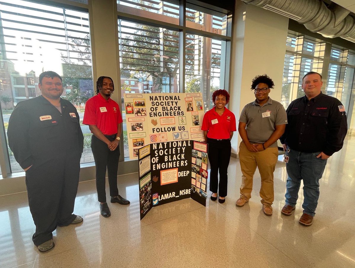 Lamar_NSBE's tweet photo. Couple of our NSBE executive board members had great time at Exxon Mobil Mixer tonight. Big thank you to Exxon Mobil employees for joining us and thank you for taking time out your busy schedule to learn about NSBE.
#5deep #blackstem #mixer https://t.co/1RcVXQ8AVJ