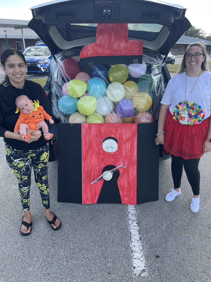 Not so spooky costumes and trunk or treat was a success! Kindergarten rocked both! <a href="/MsOgburnKinders/">Courtney Ogburn</a> <a href="/spiritbelieves/">Spirit Elementary</a>