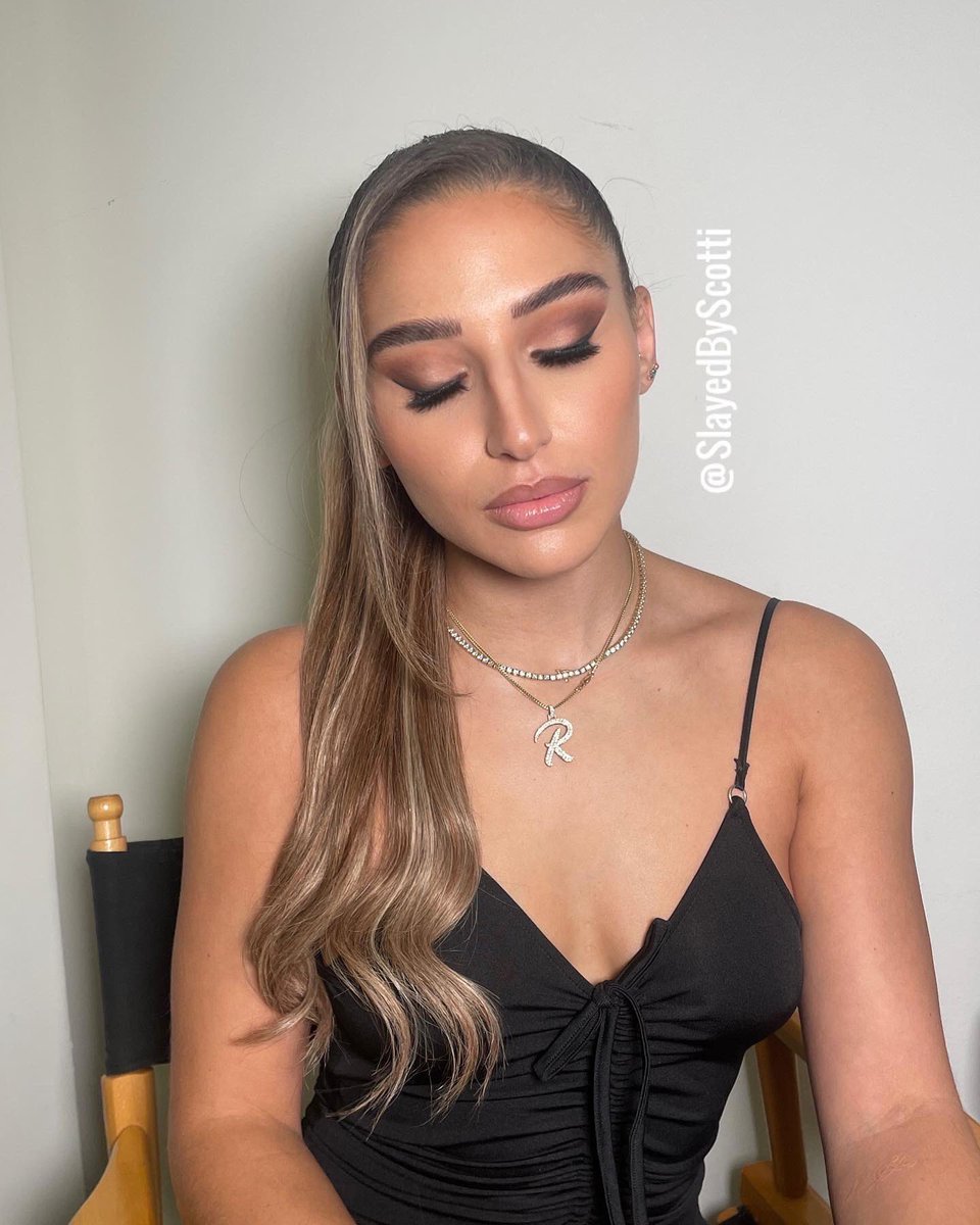 Slayedbyscotti's tweet photo. The beautiful miss abella 🤩 https://t.co/UGSdXBl9ER