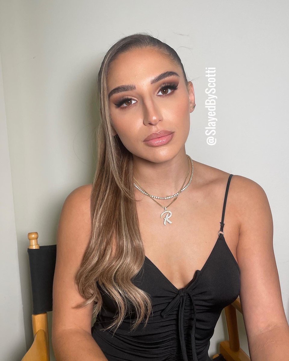 Slayedbyscotti's tweet photo. The beautiful miss abella 🤩 https://t.co/UGSdXBl9ER
