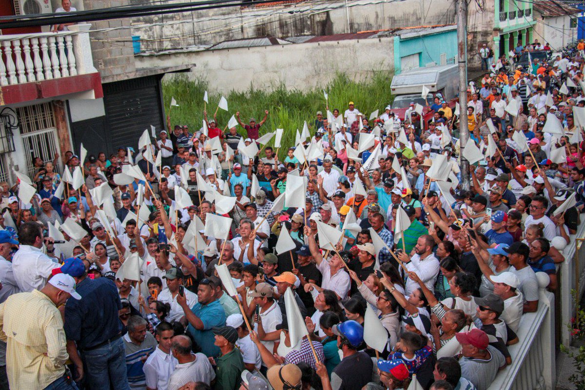 prospericarlos's tweet image. Ahora nos encontramos en el municipio #Zamora de #Barinas Tierra de gente noble y trabajadora que apuesta por una Venezuela de #prosperidAD de la mano de @SergioGarridoQ y @andresecamejoAD quienes nos representan de manera honrada en el estado. #Mcpio205