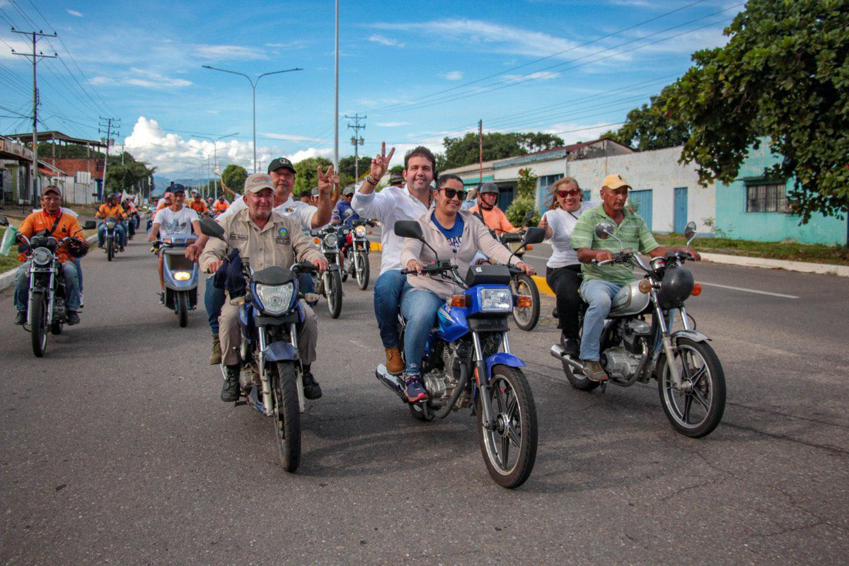 prospericarlos's tweet image. Ahora nos encontramos en el municipio #Zamora de #Barinas Tierra de gente noble y trabajadora que apuesta por una Venezuela de #prosperidAD de la mano de @SergioGarridoQ y @andresecamejoAD quienes nos representan de manera honrada en el estado. #Mcpio205