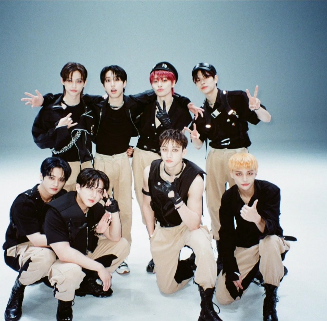 dminknow's tweet photo. I vote #StrayKids    for worldwide fans choice Top 10 #MAMAVOTE https://t.co/eCBVjdTK4n