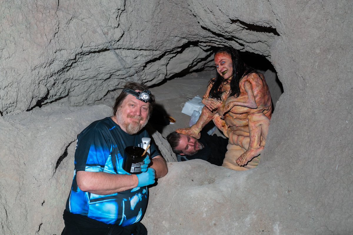 More #wormaid! Wonderful Ariel Lee bringing the monster to life with creature designer Troy Larson and Chris Hanson. #VHS99 <a href="/Shudder/">Shudder</a> #tohellandback