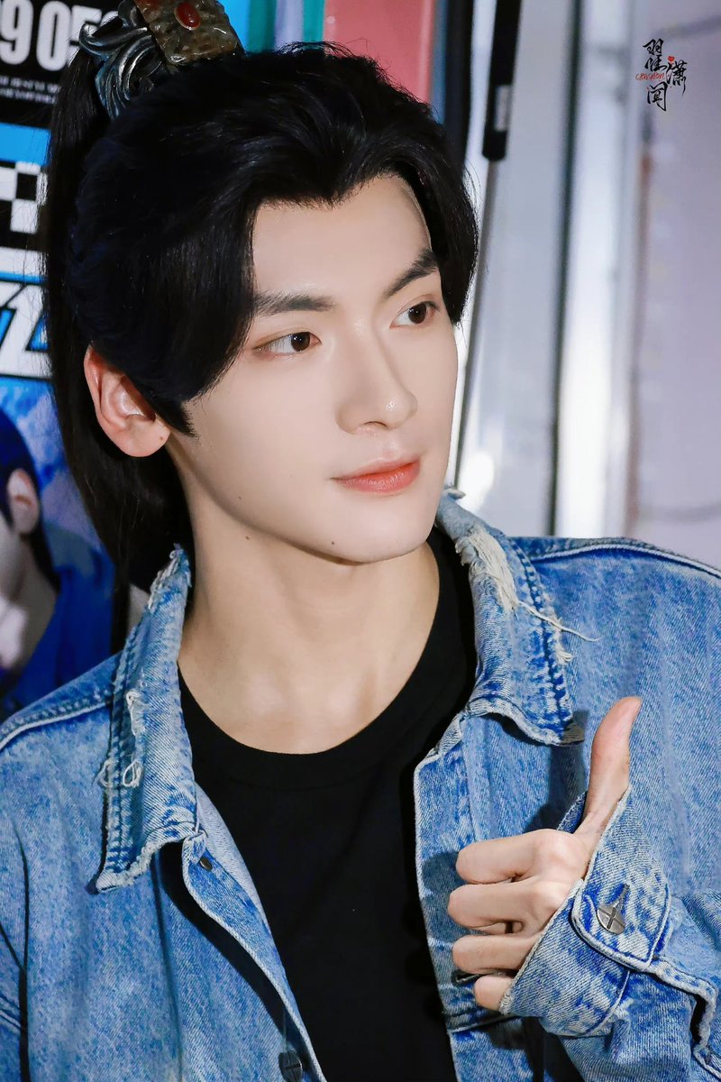zhaixiaowen_tw's tweet photo. 221027【了不起的曹萱萱-飯拍分享】
-
𝟐𝟎𝟐𝟐.𝟏𝟎.𝟐𝟓
曹萱萱 祝绪丹 翟潇闻 杀青合照一张
-
飯拍合輯
©Winterlover_
©有就给你呗呗·翟潇闻
©SODA·翟潇闻
©CRASHON·翟潇闻
-
#翟瀟聞 #翟潇闻 #zhaixiaowen #小企鹅 #飯拍 #饭拍 #翟瀟聞台灣首站 #了不起的曹萱萱 #翟潇闻了不起的曹萱萱 #zxw https://t.co/lTlhRpPEP8