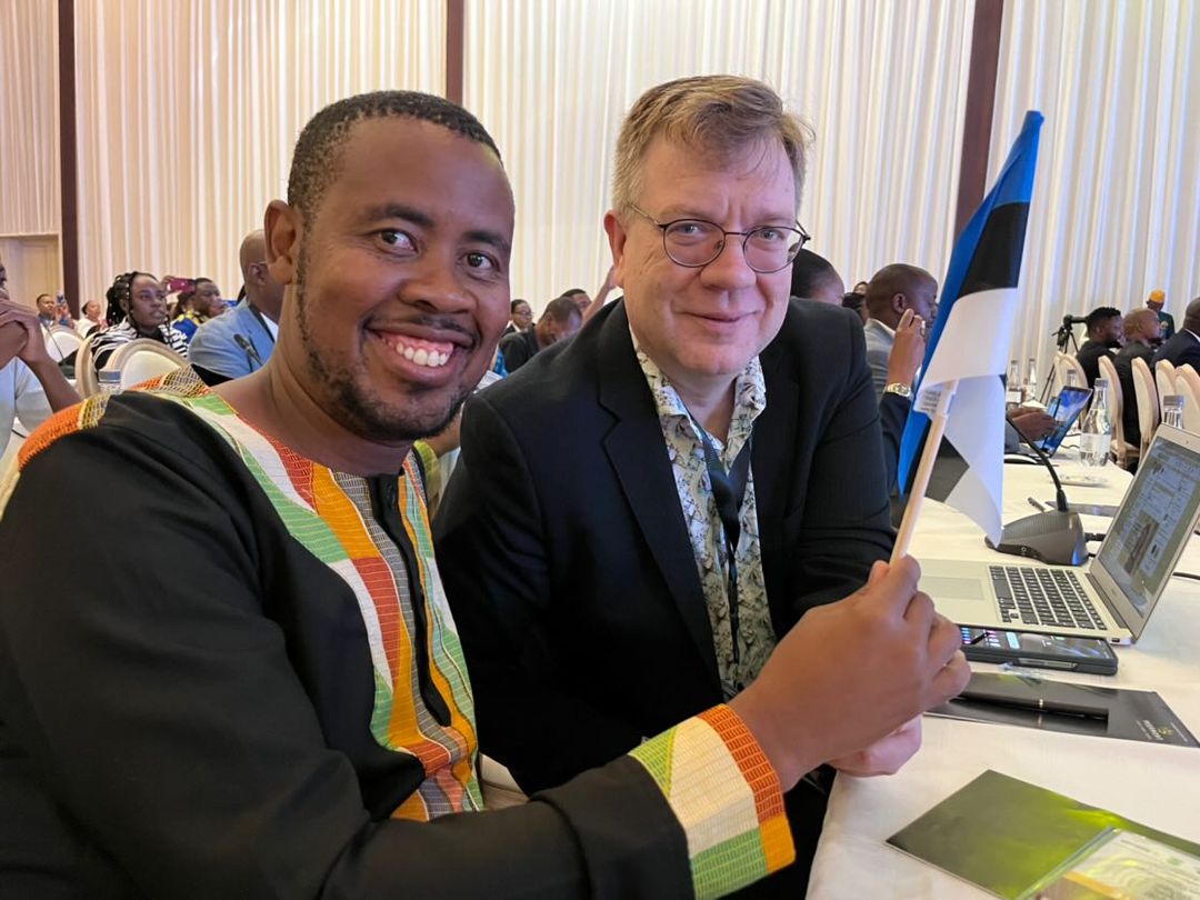 𝐃𝐚𝐲 𝟐 𝐨𝐟 @ATL_forum 2022
"With a population of just 1.3 million, they have taken advantage of Digitization of their country. " Remarked Hando Sinisalu The founder Marketing Parrot.
what are the similarities about the Botswana and Estonian flags.?
#Atlf2022