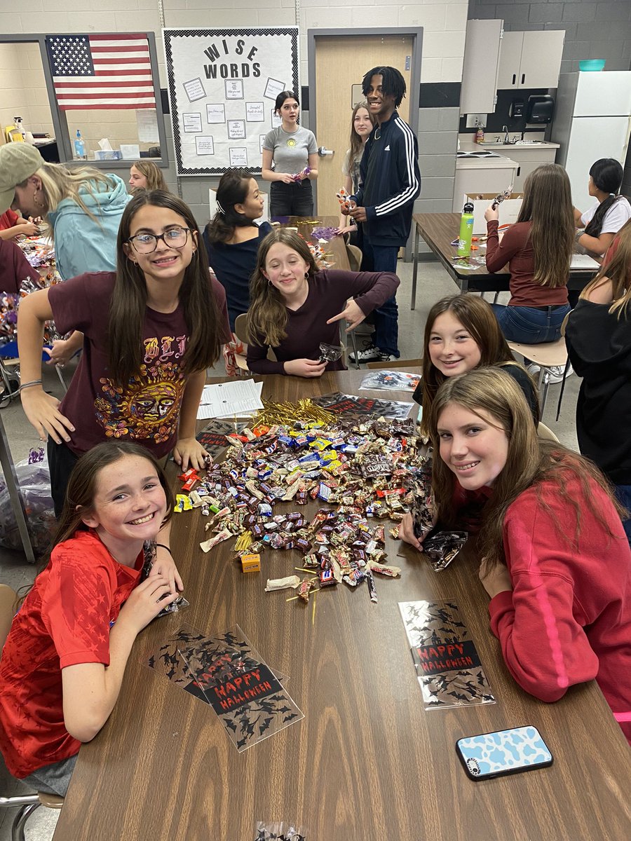 SharonGarner27's tweet photo. 2700 Halloween Candy Grams assembled in an hour!! The big question is…will we need to make more?? #studentcouncil #candygrams @tasc_official #teachertwitter #middleschool @stationcampms https://t.co/smm5G4cXbk