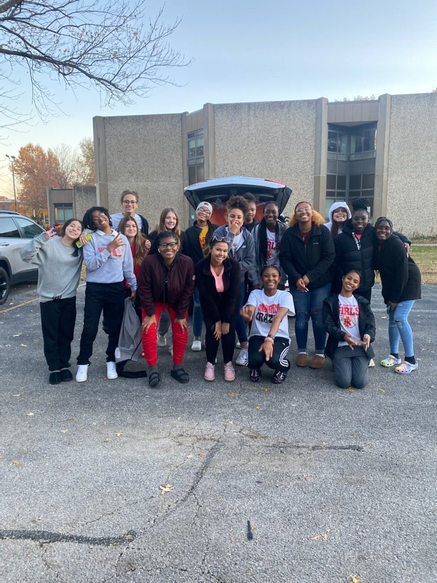 Thank you so much Earl Hanson Elementary for inviting the Lady Rocks to pass out candy to the students at the Trunk or Treat Family Night! Had such a great time. So important for us to give back to the kids in our school district and our community!!!! #TW3