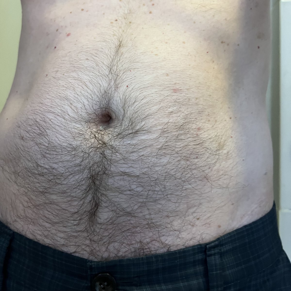 navelcun's tweet photo. Let’s see who’s out there!
#bellybutton #bellybuttonfetish #navelfetish #malebellybutton #malenavel https://t.co/dAqn3CRshH