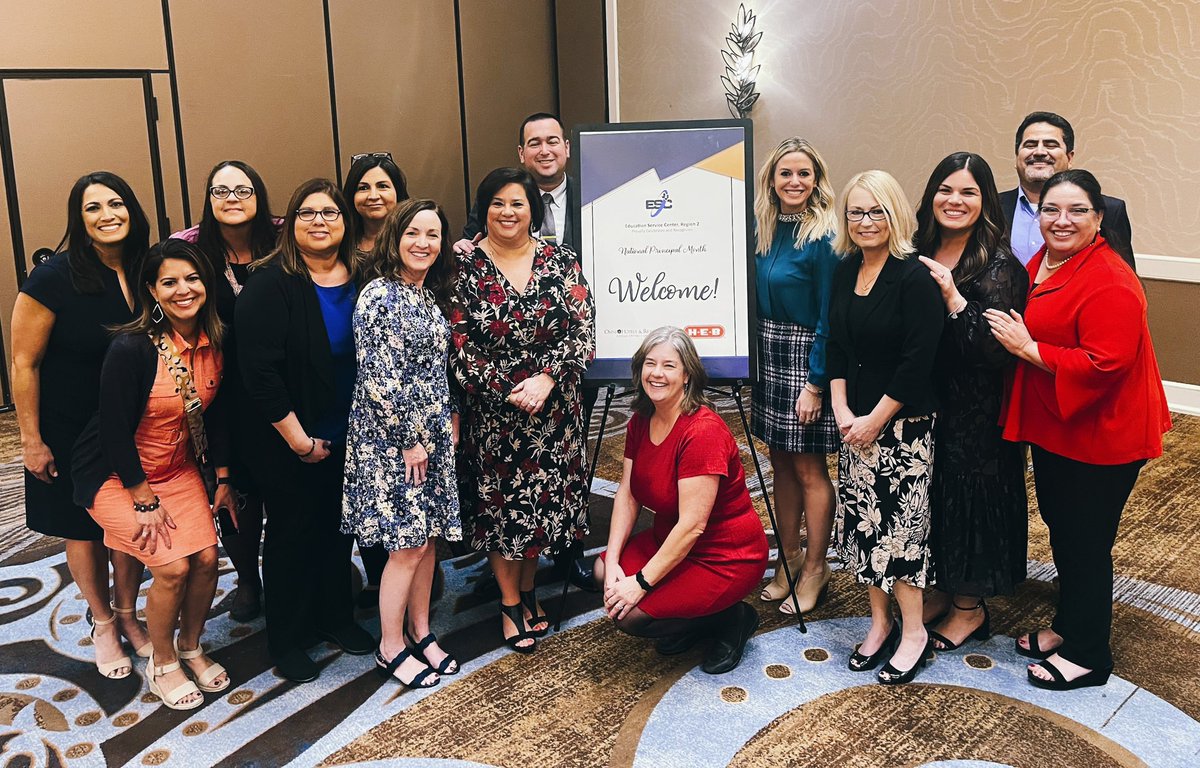 KelsieMorris12's tweet photo. We LOVE our AMAZING @CCISD Principals! We got to celebrate with some of them tonight at the @ESCRegion2 Principals Recognition Dinner! It was an honor to see them get recognized for their continued hard work for our students! #CCISDProud #WeAreCCISD ❤️🌟👏🏻 https://t.co/HLgAMKYSOF