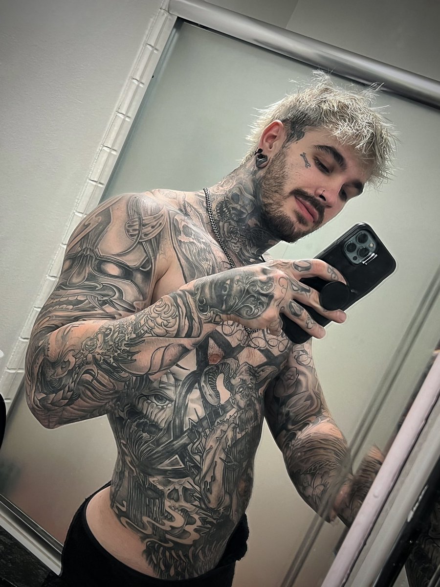 Retweet if you’re horny 😈