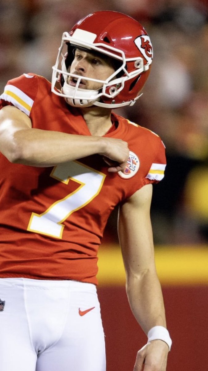 Helmet Stalker on Twitter: "Chiefs K Harrison Butker is using a VICIS