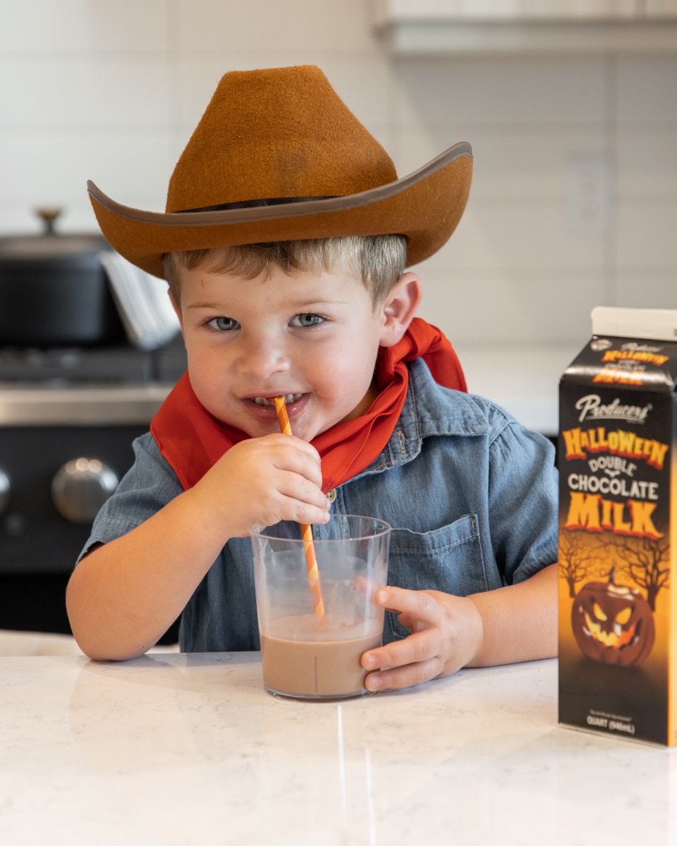*Will smile for Halloween Double Chocolate Milk*

Yeehaw, Cowboy!
.
.⁠
.⁠
<a href="/mccaffreyhomes/">McCaffrey Homes</a> and <a href="/tesoroviejo/">とれじゃー.cs</a> 
#producersdairy #producers #fresno #dairy #realcaliforniamilk #nourisheslives #instoresnow #supportlocal #halloween #halloweentreat #spookyseason #chocolatemilk
