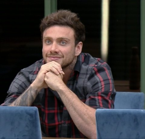 LumaziniNobre's tweet photo. Vazou o próximo ELIMINADO 🚨
Não adiantou nada xeratoba da Culane, ela ta nem ai pra vc OTÁRIO.
#AFazenda14 #foravini #forasonsa #ficababi #RocaAFazenda14 https://t.co/wNQhe87STt