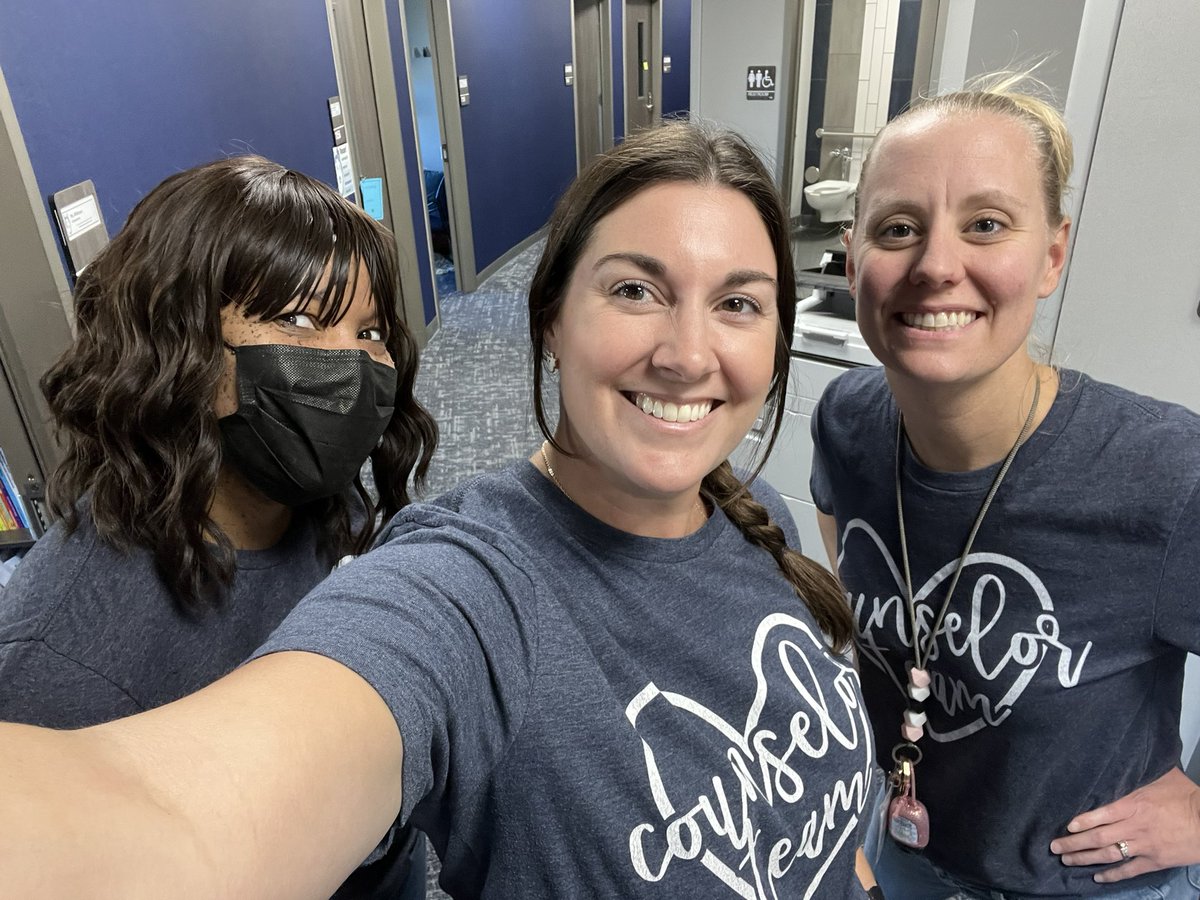 Julie Fox tweet media