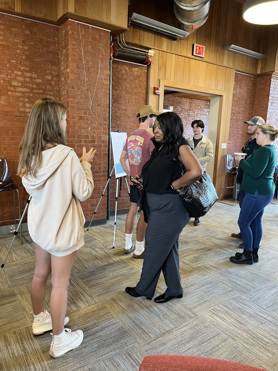KriWillett's tweet photo. Thanks to all that participated in our lead poisoning prevention week #ILPPW2022 event - Our #HOCO students appreciated sharing their research @OleMissBMS @SGLawCenter https://t.co/p5GbEmIazS