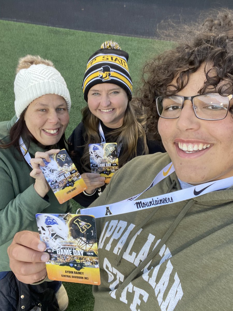 Had an amazing time last Wednesday at <a href="/AppState_FB/">App State Football</a>!! Thank y’all so much for having me and having great hospitality!!  <a href="/JSrofe/">John Srofe</a> <a href="/GeepWade/">Geep Wade</a> <a href="/coach_sclark/">Shawn Clark</a> <a href="/Coach_Barbay/">Kevin Barbay</a> <a href="/giddings_cory/">Cory Giddings</a>