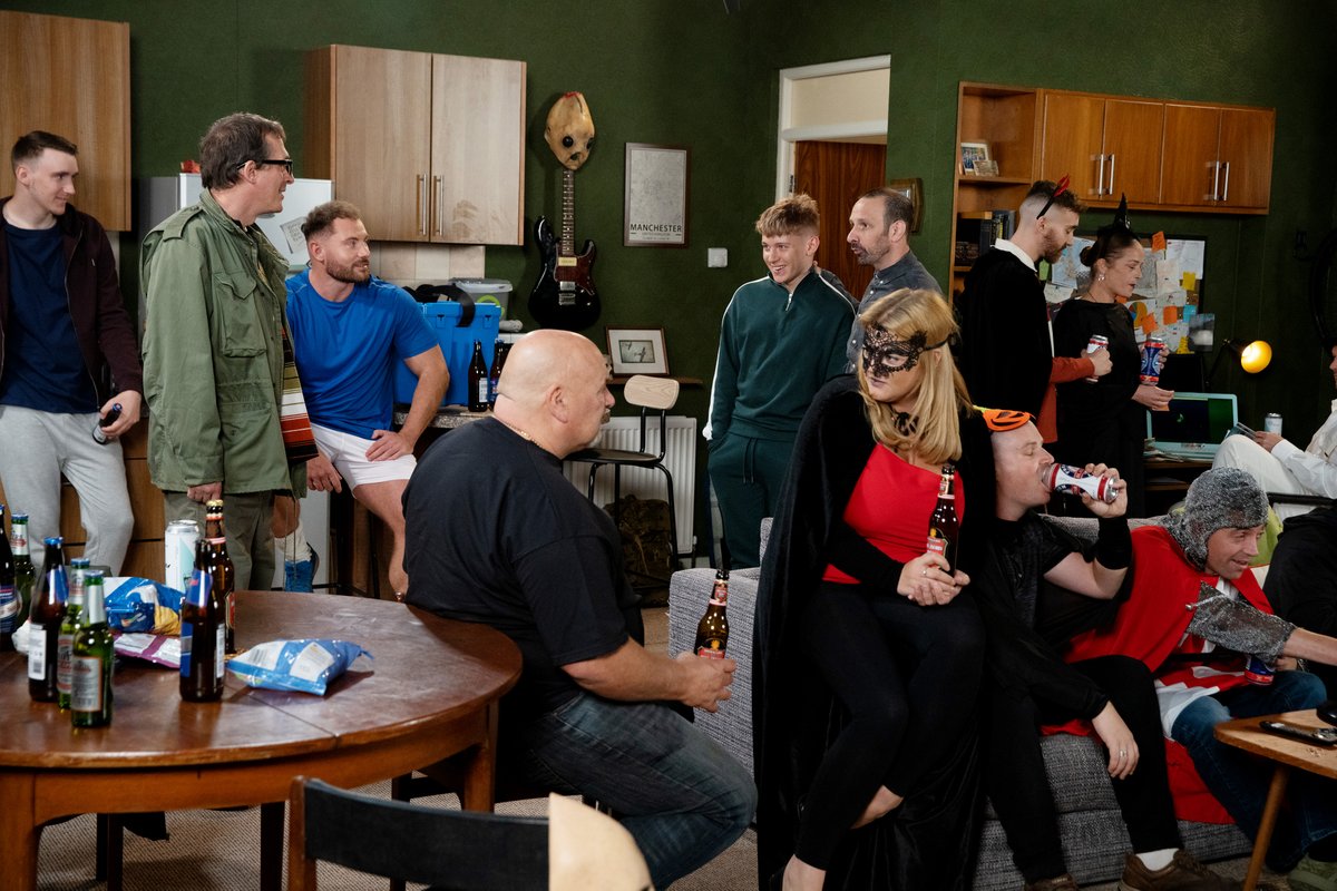 Max Turner to be groomed by extremists. 

Coronation Street is to highlight the issue of the grooming of disenfranchised and impressionable young men in a hard hitting storyline.

Read more👇
link.itv.com/3Dv4BDl 

#Corrie