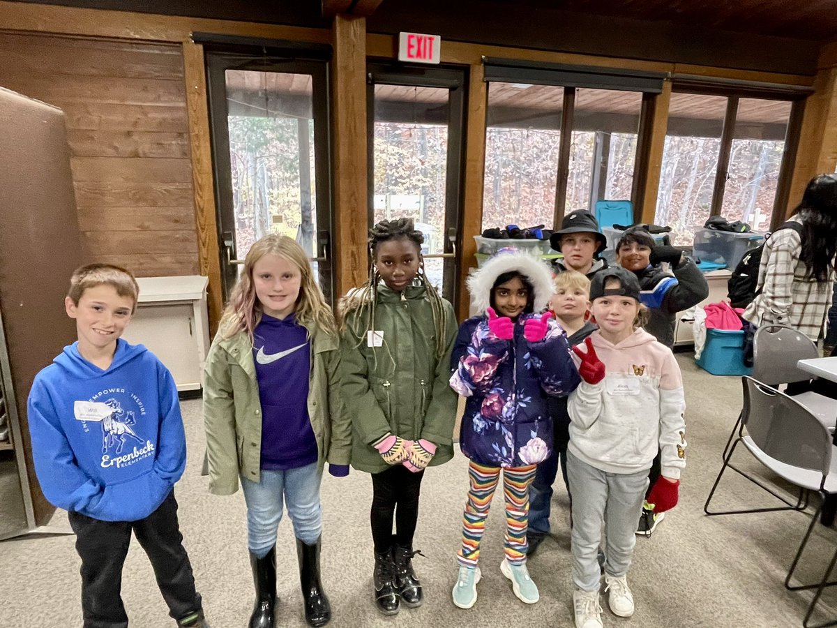 Moeller3rdgrade's tweet photo. Thank you @cincynature We had a great day playing in the rain and learning new things! @EES_Mustangs https://t.co/HsCmn2ROyj