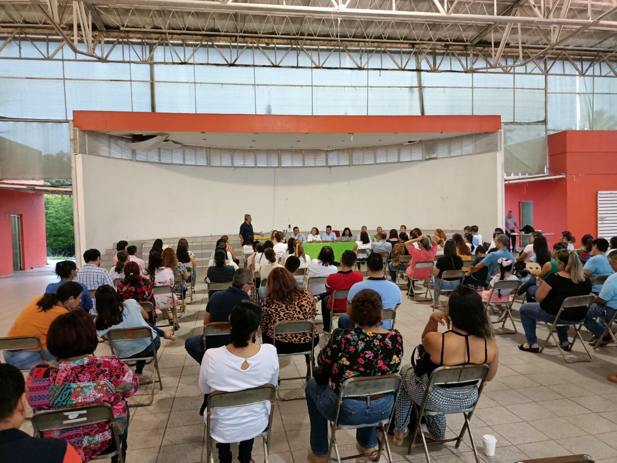 NA_Colima's tweet photo. Esta tarde el Comité de Dirección Estatal de #NuevaAlianzaColima que preside la Mtra. Ma. Iliana Arreola Ochoa, sostuvo un encuentro con aliancistas del municipio de #Colima ✅

#nuevaalianzasetransforma
#laalianzasigue
#laalianzacontigo https://t.co/yWno5AcG1z