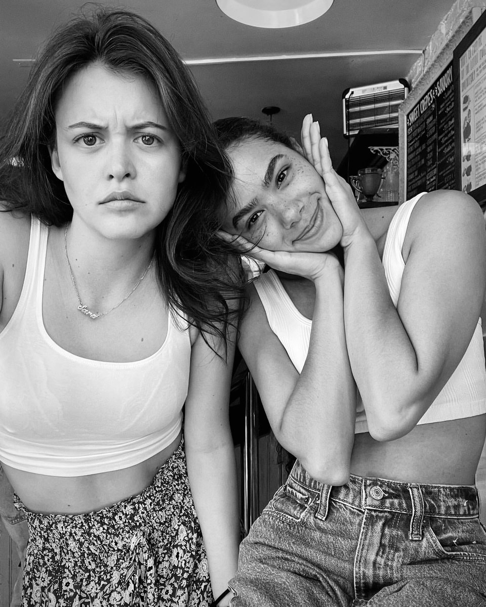 eclisspse's tweet image. ✹ Ⲙ𝗈𝗈𝗇'⳽ Ⲋ𝗄𝕖𝗍𝖼𝗁𝚋͟𝚘͟𝚘͟𝚔 ﾒ @bymidnights
     𑇝 ﹒ʄ𝗋𝗈𝗆.𝕒𝗋𝖼𝗁𝕚𝕧𝕖𝕤: / + ①.

❛ always thought I was hard to love 'til you made it seem so easy ❜