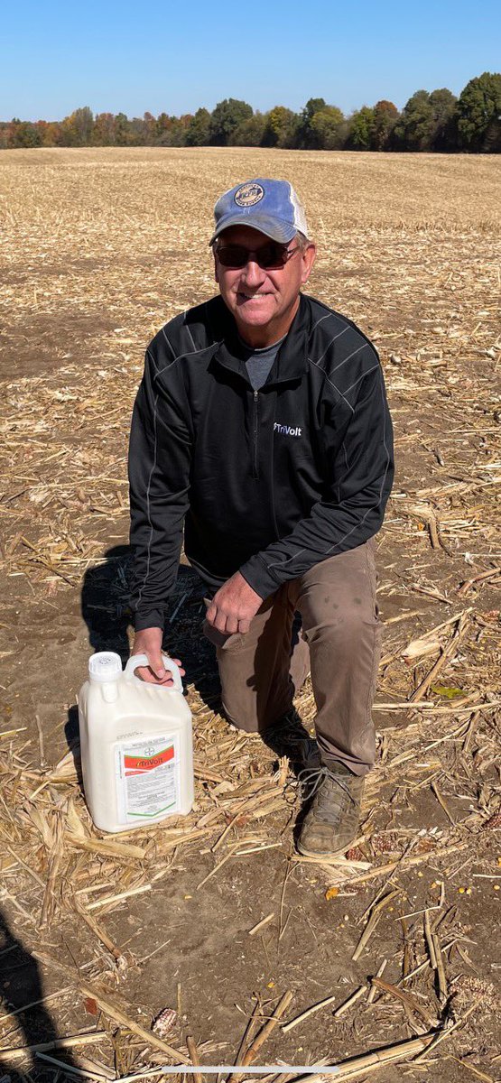 CropProIN_KY's tweet image. Bayer Field Sales Rep Jim Heath reporting that Steve Weatherford Farms of Clinton Kentucky is enjoying harvest in a Spotless field treated with TriVolt.  @DKAS_SINKY @Bayer4CropsUS @BayerCropProUS @Asgrow_DEKALB #TriVolt#BayerUp#Jim might shave his head like mr clean for1000likes