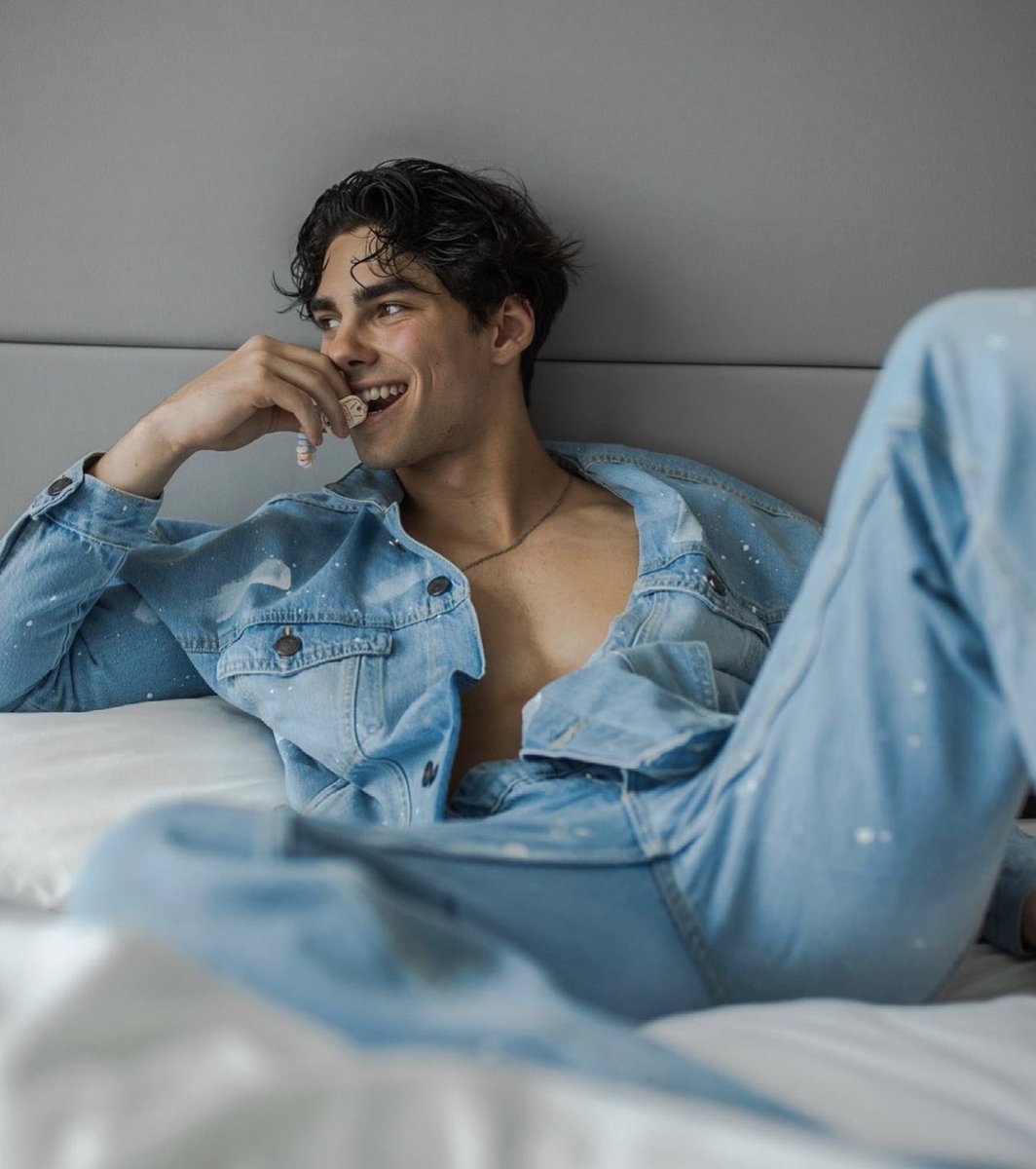 ADAMNORIZZ's tweet photo. happy birthday to one of my closest friends, jude ur a special person keep on being u! #JUDETHEKING #MIAMICONTENT https://t.co/kEMoVkpW3g