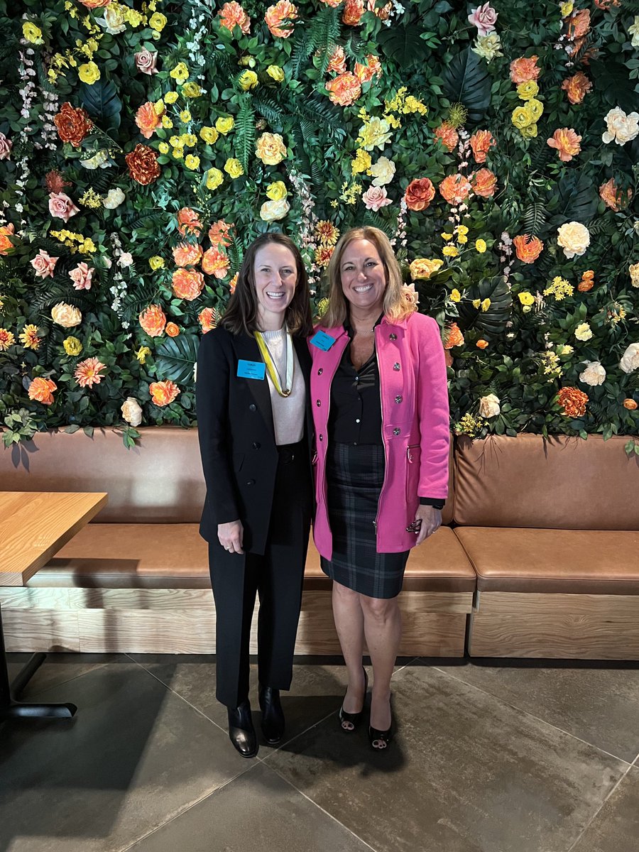DiazDiazang's tweet photo. Enjoyed presenting today at the PHIR (Provider Health Innovation Roundtable). So many great ideas and solutions shared to how we can create a better health care delivery system! #swordhealth #phir #patientcenteredcare https://t.co/xCQ9oNwATU