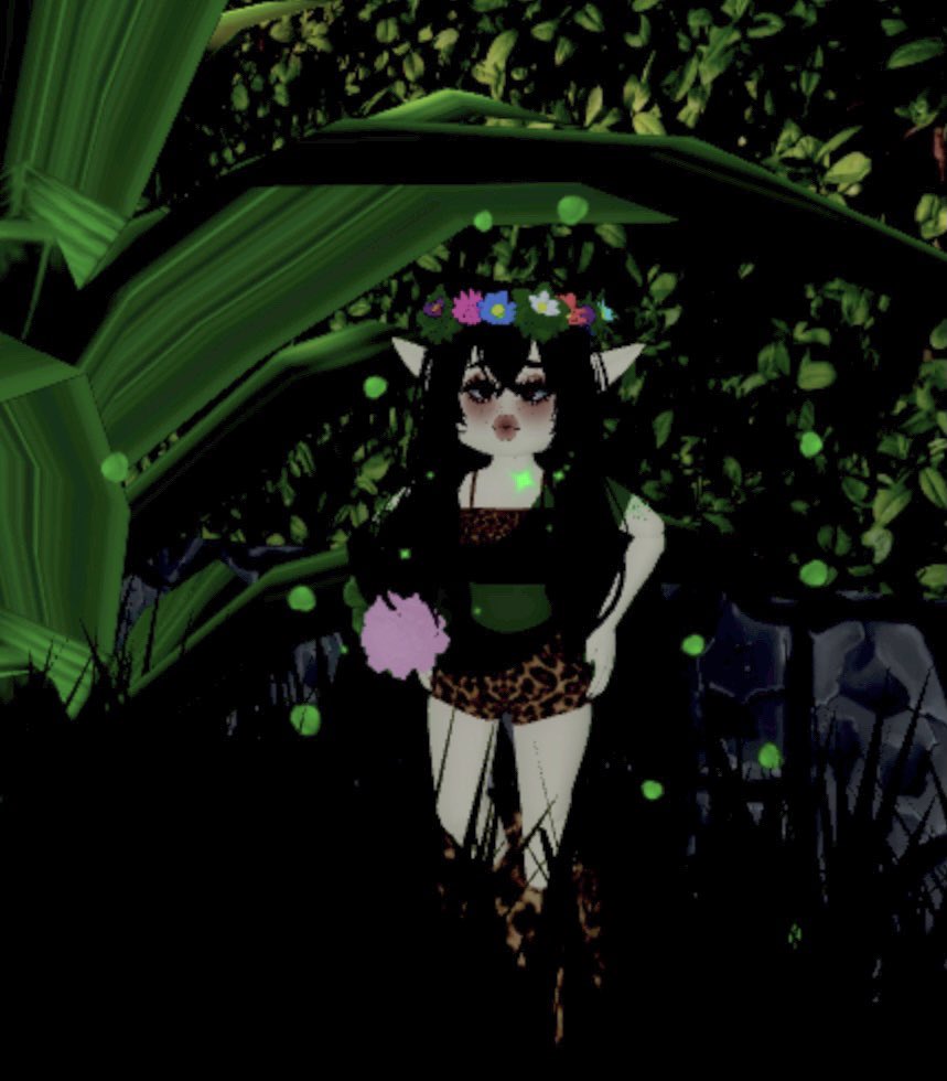 LOHSUMYEE's tweet photo. @loriellaparis Hii here is my entire, it is a little bad because I don’t have that much items to do so…. But I still hope I can win :D. GOOD LUCK FOR EVERY PARTICIPANTS! (Sorry for the blur pic) https://t.co/c7dwBQPgtp