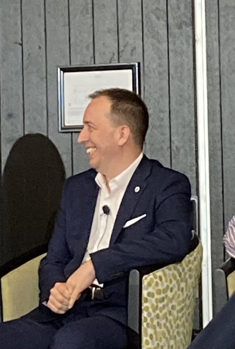 murphy718's tweet photo. Health workforce wellbeing central in today’s summit. Great to see @ACParamedicine  College chair @ryanlovett sharing the paramedic perspective with our colleagues from nursing and medicine #Healthworkforce22 https://t.co/22OBAXOafl