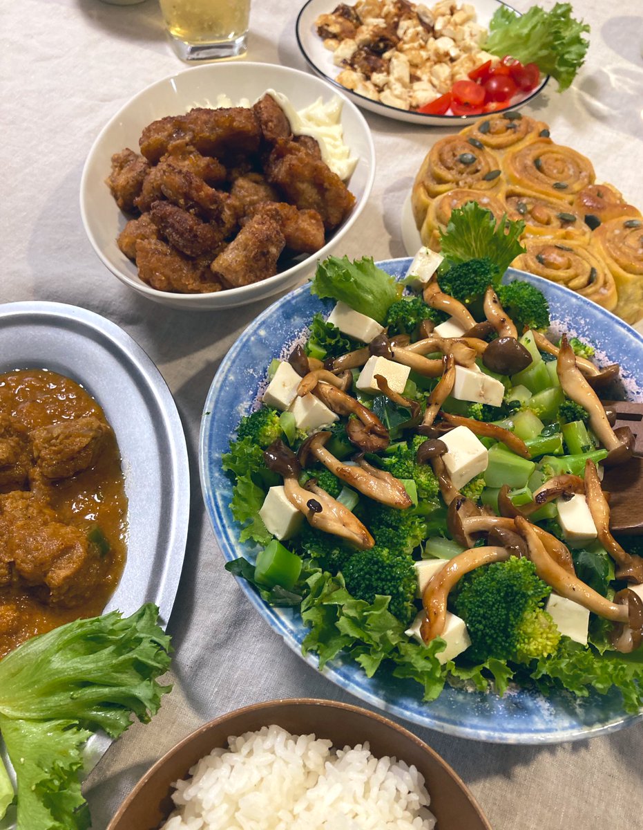 kudoshu_vcook's tweet photo. 昨日の夜は、ヴィーガンシェアハウスで一緒に住んでるフムスさん @Hummus_jpの誕生日お祝いでした🎉

最初はユーザーさんだったのに、今となってはシェアハウスで一緒に住んでるのは不思議な感じ。

いつもありがとうございます！！！🙌 https://t.co/qE9FATCj9a