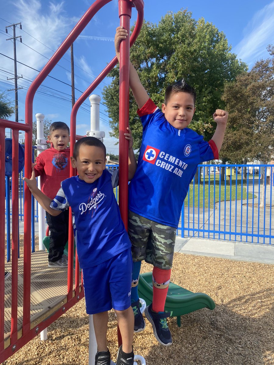 Valencia Park School tweet media