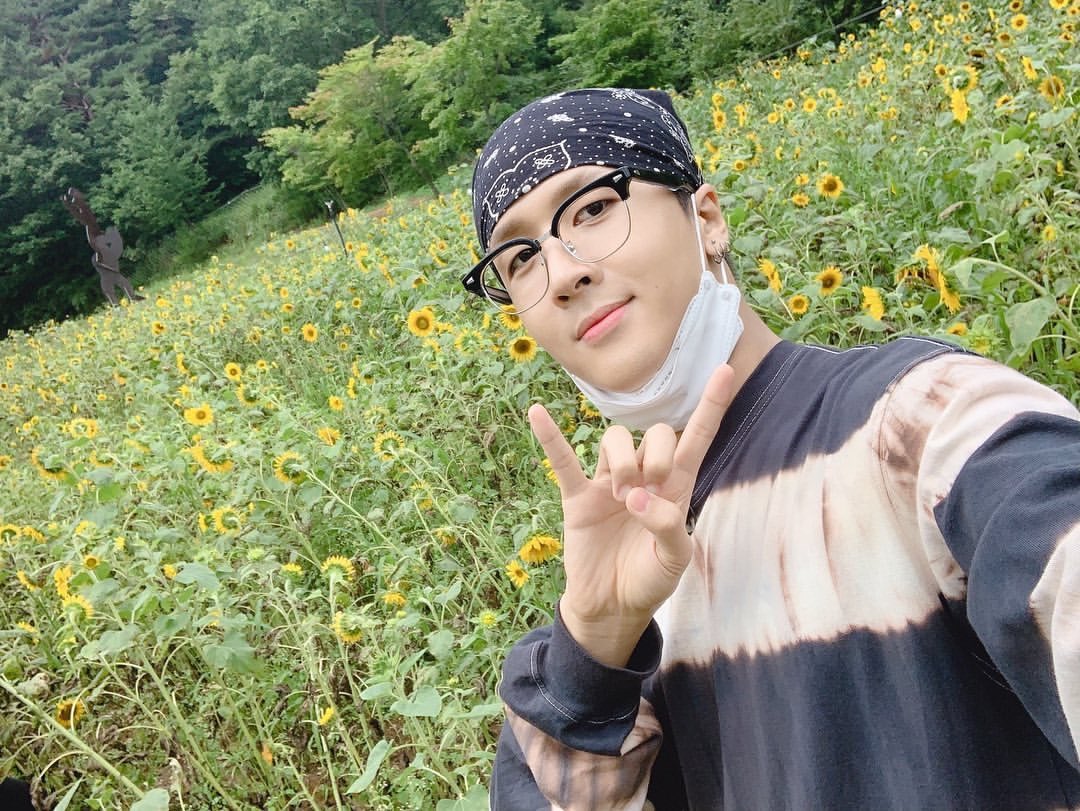 serotoninnay's tweet image. My favorite song is WHERE AM I and LEAN ON ME  💛
@RAVI_GTCK we love you and we will be waiting for you! Until next time my love. 💛