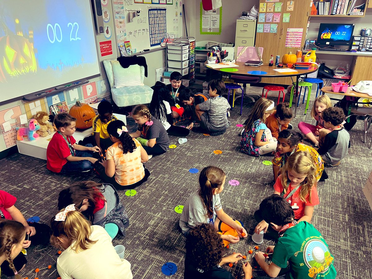National Pumpkin Day =✅✅ we carved a Spookley Pumpkin, we played some awesome stem games, and ended our day with a mini pumpkin party! 🎃 <a href="/FielderElem/">Edna Mae Fielder Elementary</a> #Fielderpride