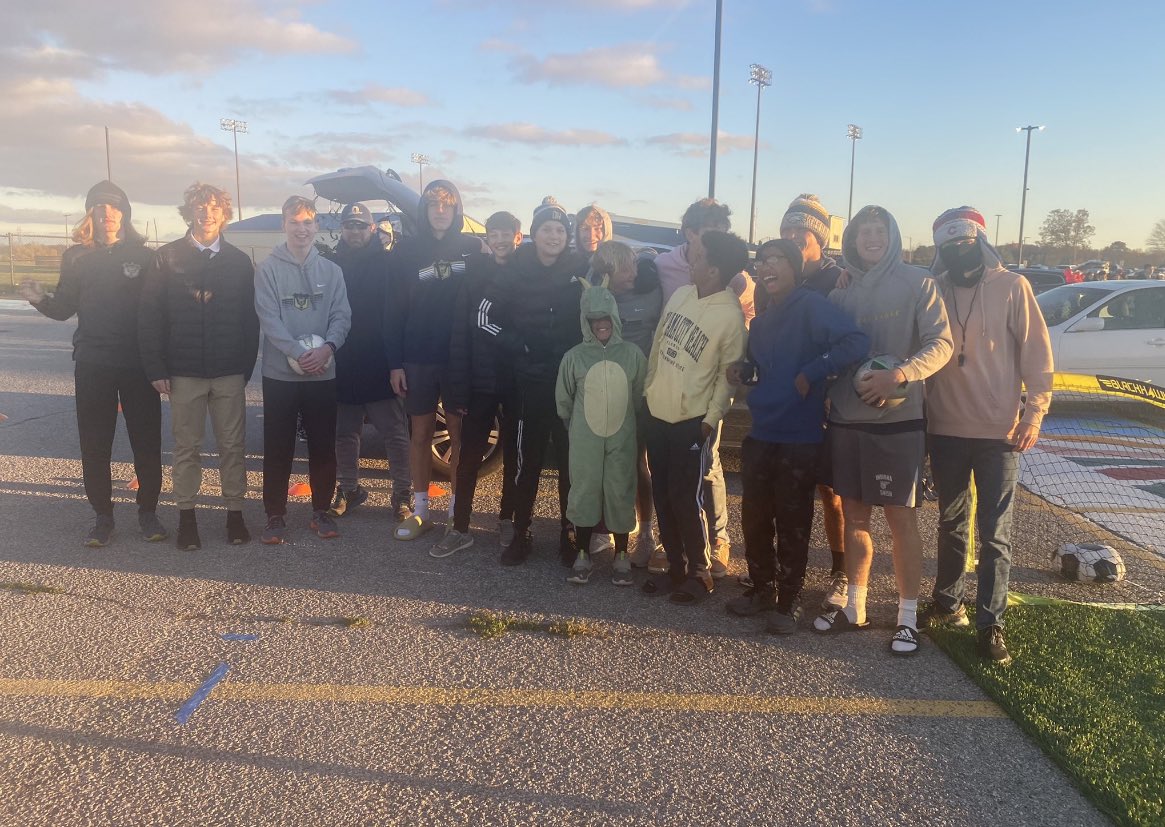 NhsOhhs's tweet photo. Some more pictures from tonight’s Trunk or Treat! https://t.co/zS3vpyRpvr