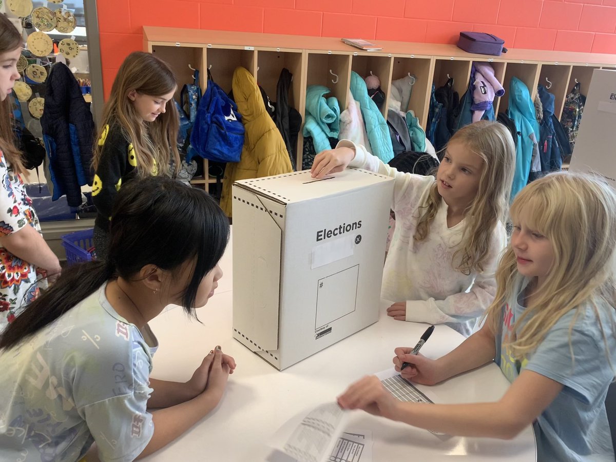 lagimodieret's tweet photo. Grade 3/4 students researched mayoral candidates to help get ready for their mini municipal election today! We learned that it is important to be an informed voter and that voting matters. #sagecreekLRSD #escsmastery https://t.co/xqaUalkFQG