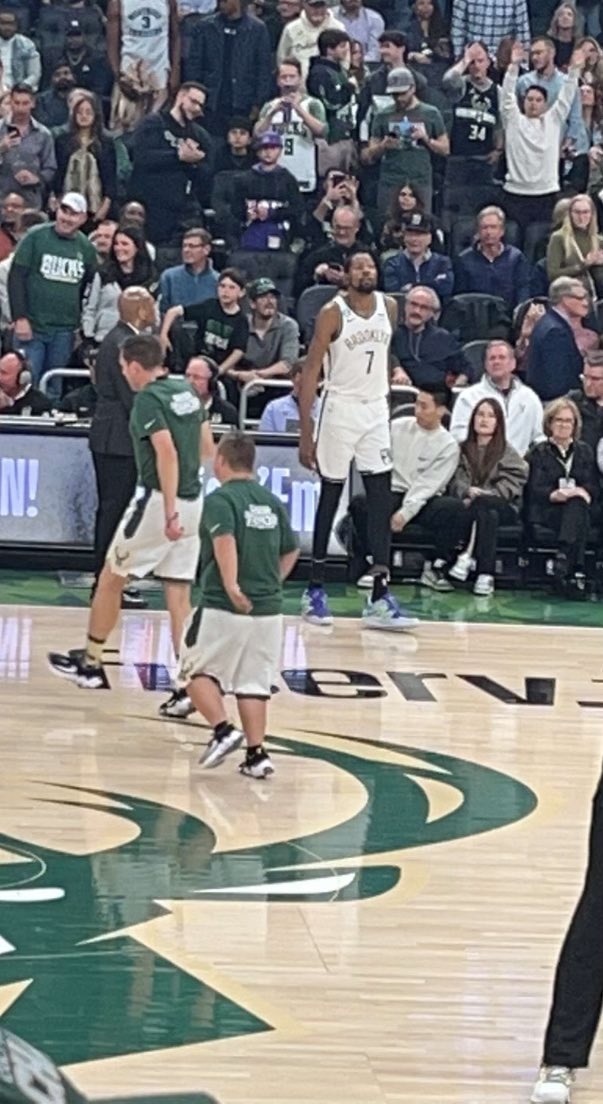 HHSChargerFB's tweet photo. Our guy Andy at it again! Working the @Bucks game tonight!!! Proud of you!!! Can’t wait to hear about it tomorrow! #CTW https://t.co/2BB0M209Ul