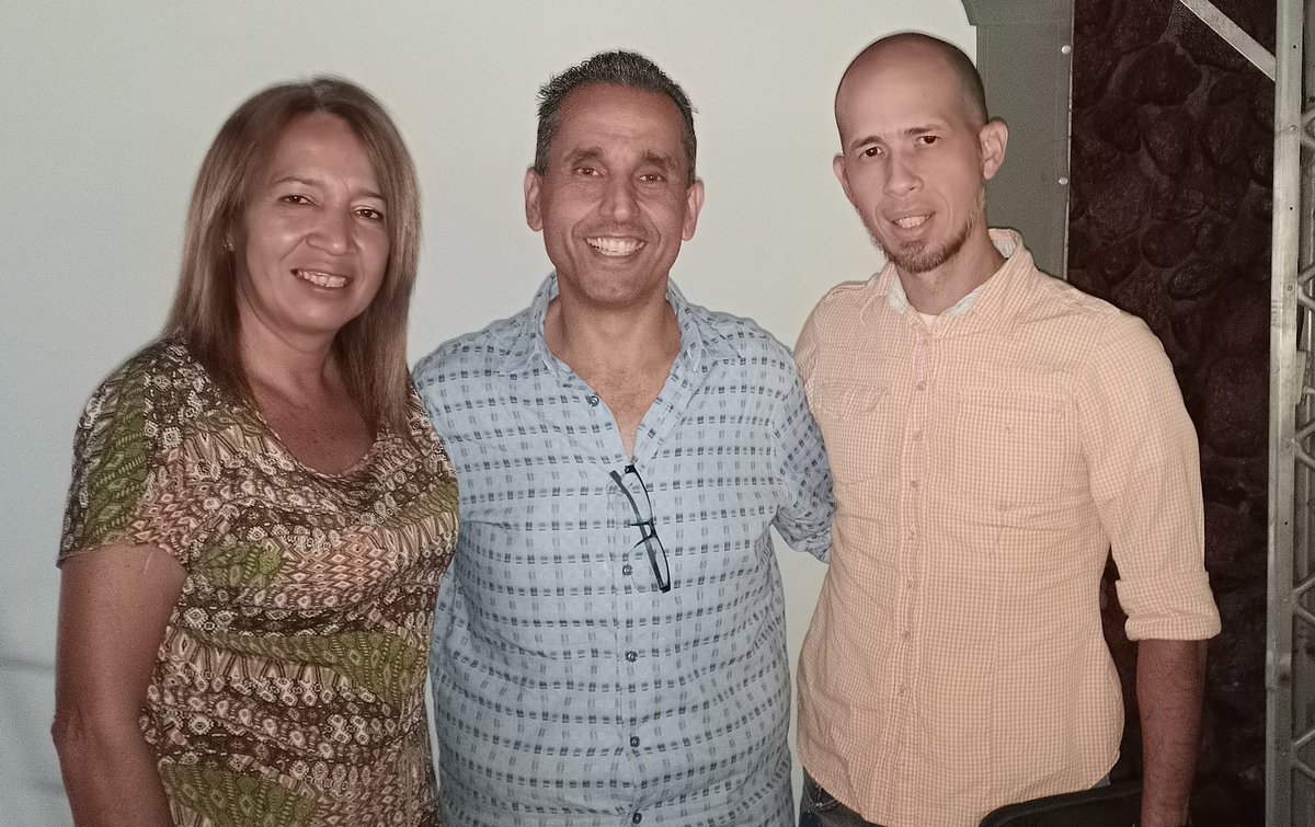 Hoy con mi compañera <a href="/briseidams/">Briseida</a> como autoridades del <a href="/cemadgirardot/">AD en GIRARDOT</a> en CES Ampliado nos visitó el compañero <a href="/PieroMaroun/">Piero Maroun</a> y escuchamos los lineamientos nacionales a poner en practica para seguir fortaleciendo <a href="/ADemocratica/">Acción Democrática</a> y así garantizarle victoria a <a href="/prospericarlos/">Carlos M. Prosperi</a> Presidente.