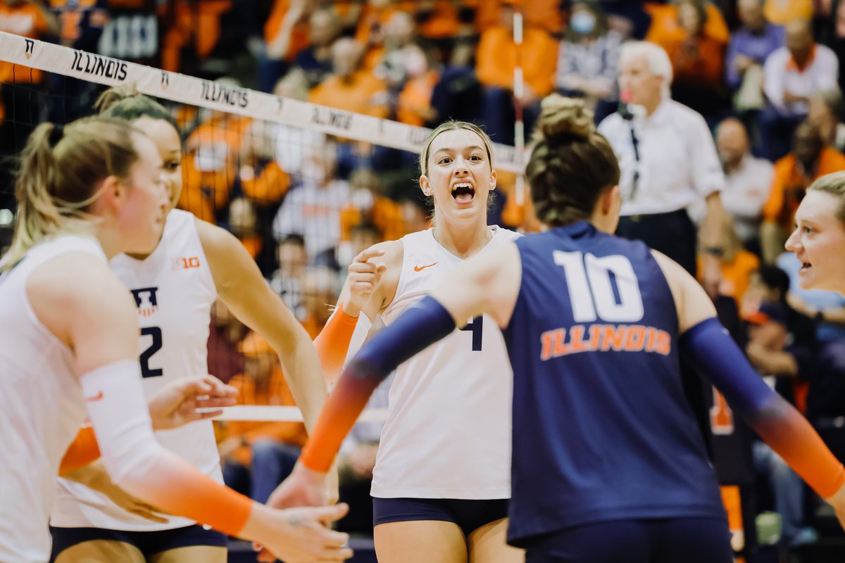 The Illini brought the FIGHT 👊

Illinois upsets No. 11 Penn State, 3-1 (25-19, 25-20, 23-25, 25-23), to pick up its first ranked win of the season. 

#NCAAWVB x 📸 <a href="/IlliniVBall/">Illinois Volleyball</a>
