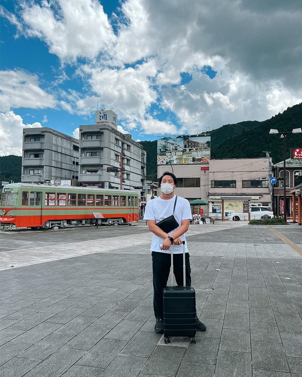 moofaround's tweet image. Keep series @moof49 | #moofaround
ทริปที่ไปเที่ยวนิกโกะ 2 วัน 1 คืน ⛩เราได้เอากระเป๋ารุ่น KEEP 20 นิ้วไป ใส่ของไป2คนก็ยังเอาอยู่ ชอบที่น้ำหนักเบามาก ทรงกระเป๋ารุ่นนี้ดีไซน์เรียบ minimal 
-
#moof49 #moof49review #letsmooftogether
#รีวิว #ของขวัญปีใหม่ #กระเป๋าเดินทาง