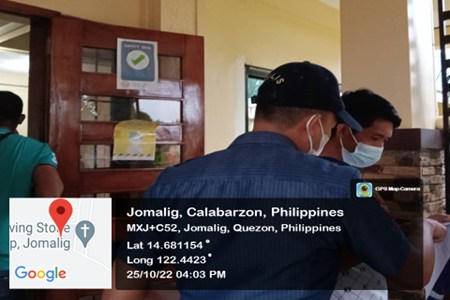 JomaligP's tweet photo. On October 25, 2022 at about 04:03 in the afternoon personnel of Jomalig under the supervision of PLT ROLDAN F GALLENERO, ACOP conducted Distribution of Flyers regarding on PNP VLOG FESTIVAL. https://t.co/pbzaiqvl9Y