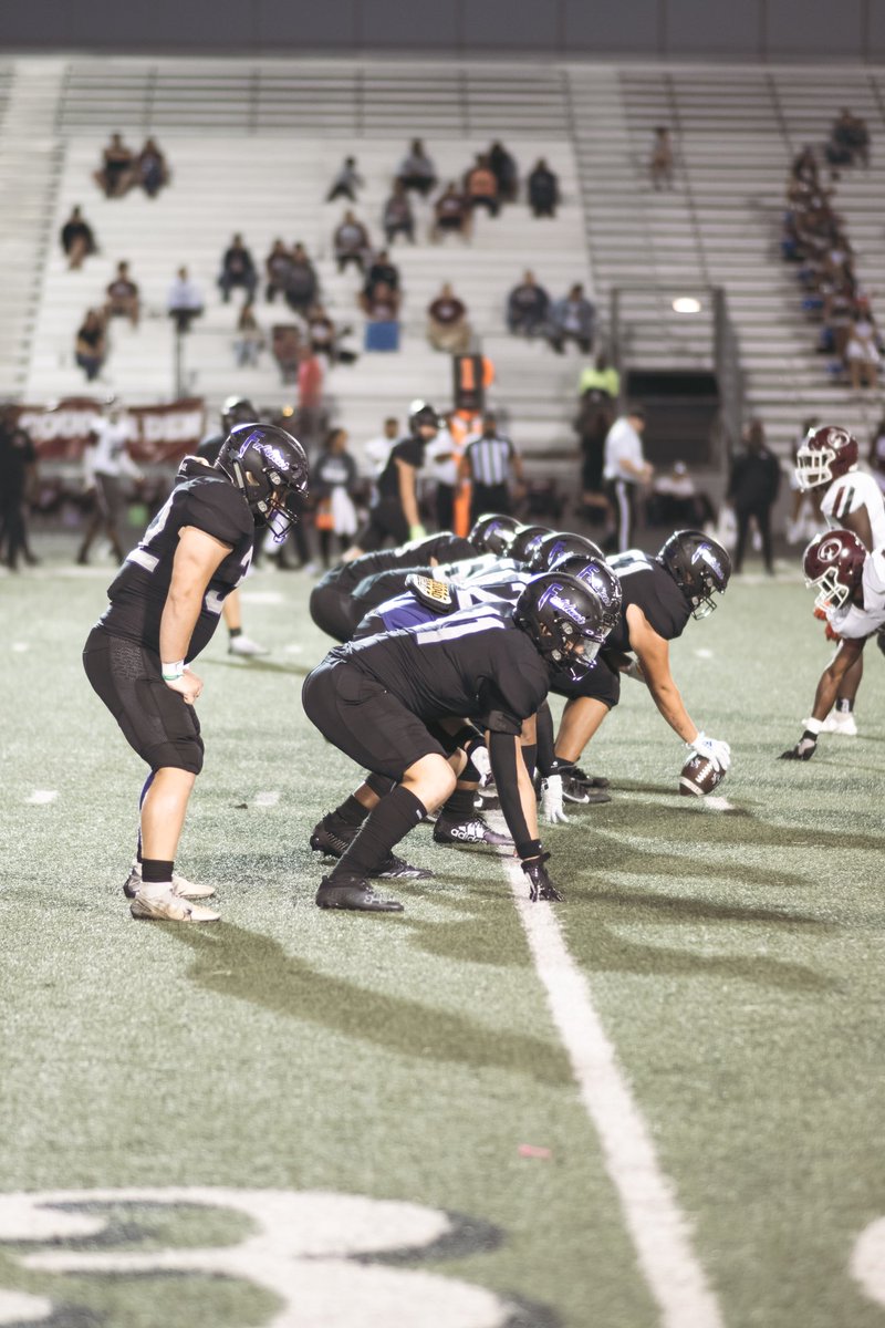 coachcodutti's tweet photo. This team has something special - remember The ability of a group of people to do remarkable things hinges on how well those people pull together as a team.

@fulshear_fball https://t.co/BbmMEIYoGn