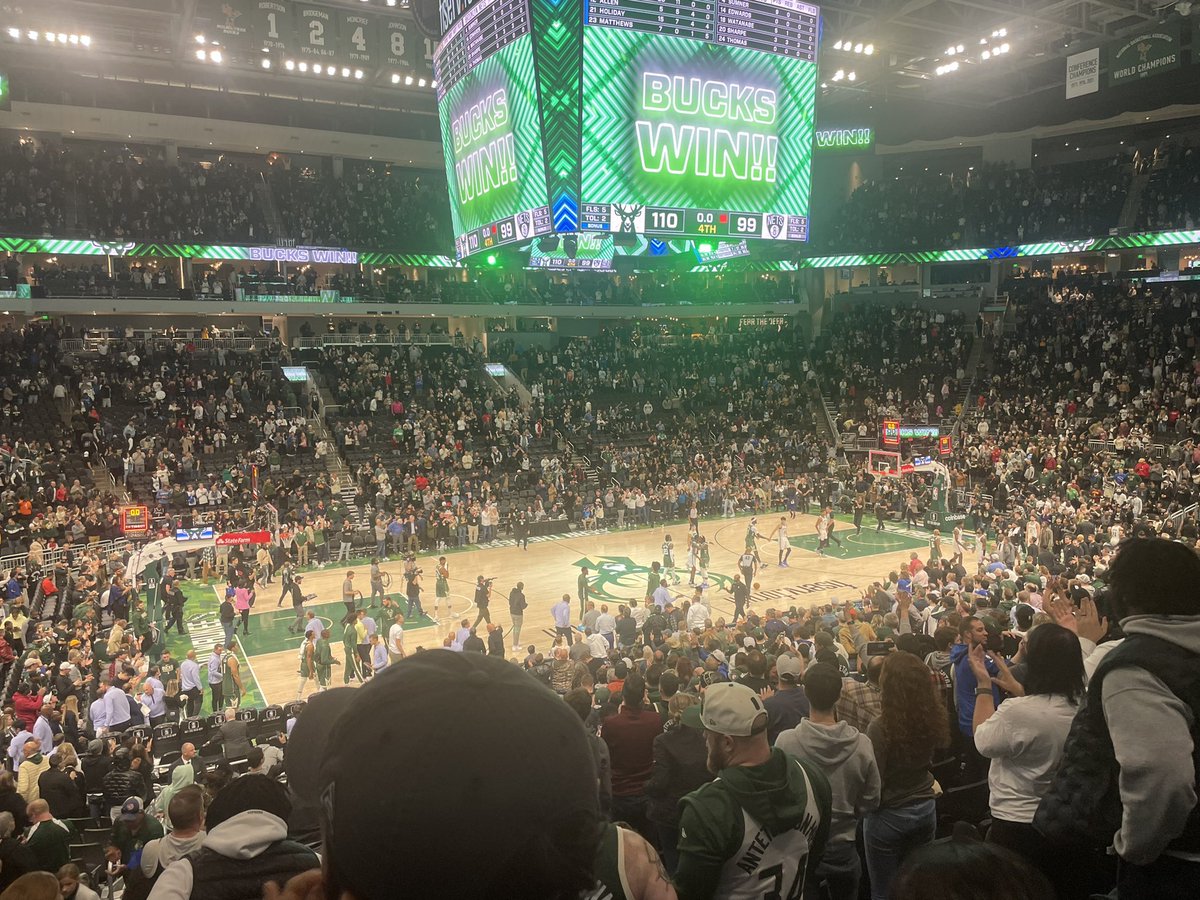 erdue's tweet image. Thanks for the amazing seats @BucksTopshot!! Big win and I got to see @SteveNash lose it.