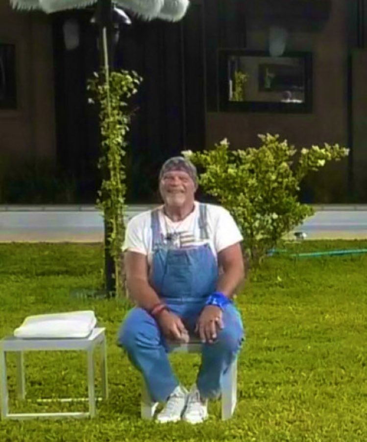 infoGH2022's tweet photo. va a sentir que nadie lo quiere por 2 votos, se me estruja el corazón

#GH2022 #GranHermano https://t.co/lPeQ4ULLAc
