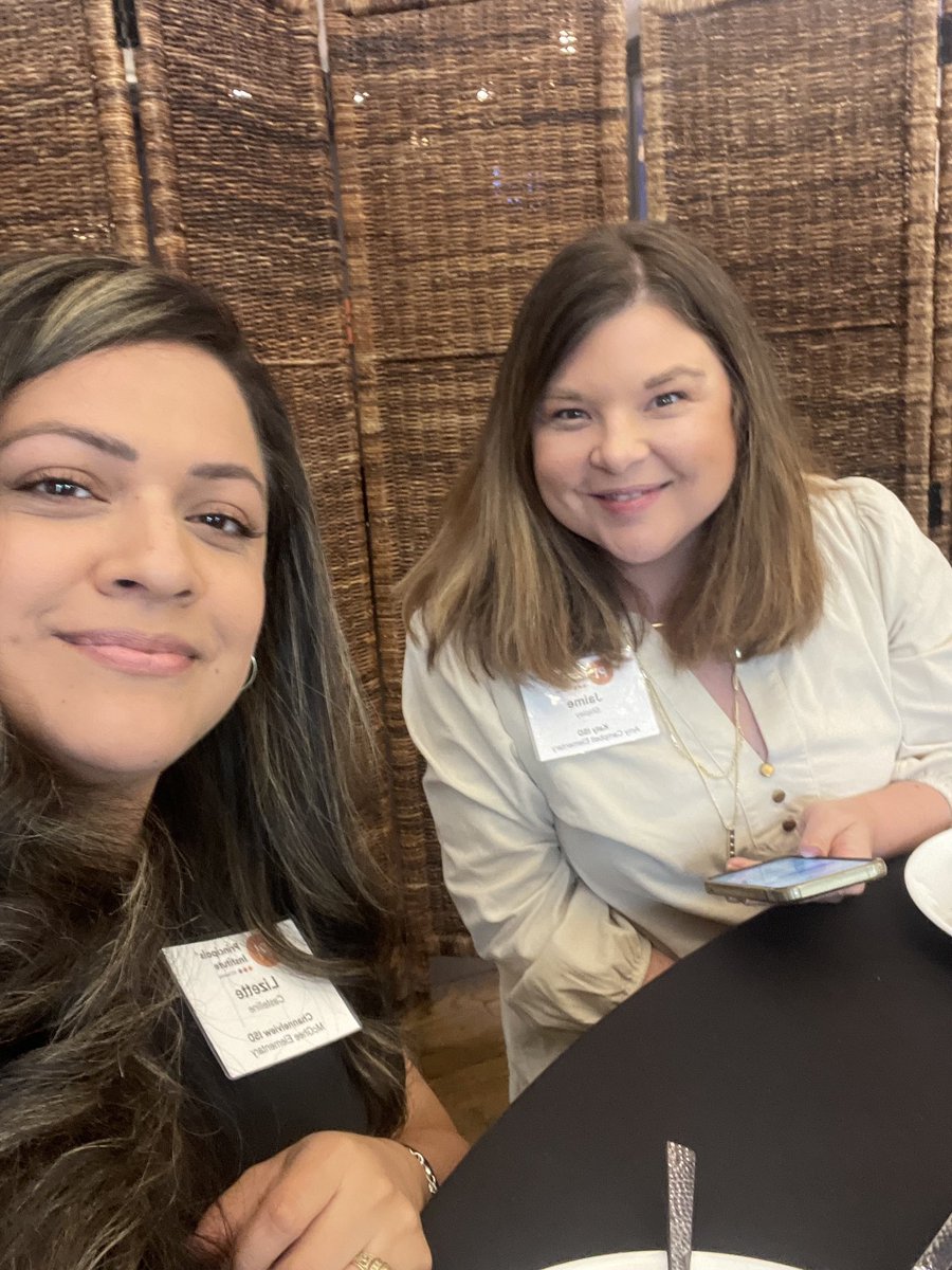 lizcastelline's tweet photo. Great day of learning with @Dwight_Carter! Be GREAT: Five Principles to Improve School Culture From the Inside Out @N2Learning #TXPVI #PI12 https://t.co/IyIIm1fonY