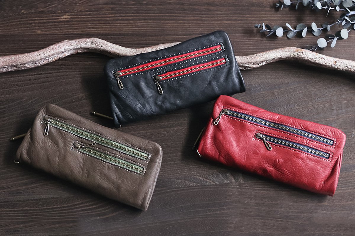 maruyaselection's tweet image. どちらがお好きですか？仕上げの表情を選べる上質な牛革財布シリーズが熱いです。
maruya-selection.com/collections/da…

#フーシフェルナーレ  #FUSIFERNALLE #長財布 #革財布 #キーケース #ギフト