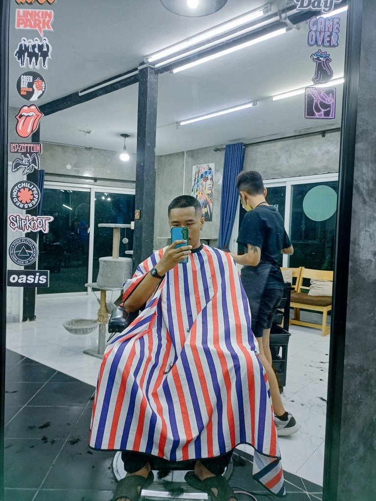 _thana130's tweet photo. ใครเข้าฝันให้ตัดแบบนี้🤣✌️
#โสด #โคราช #รีทวิต https://t.co/74bVyxk1Lw
